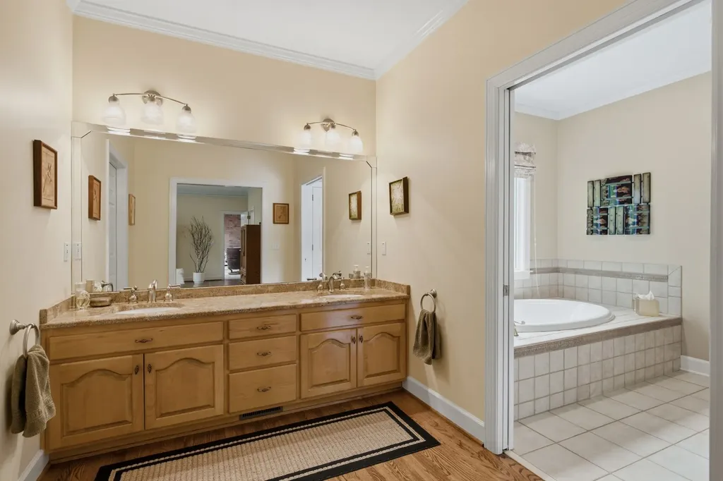 105 Fox Hunt Point Nashville TN 37221