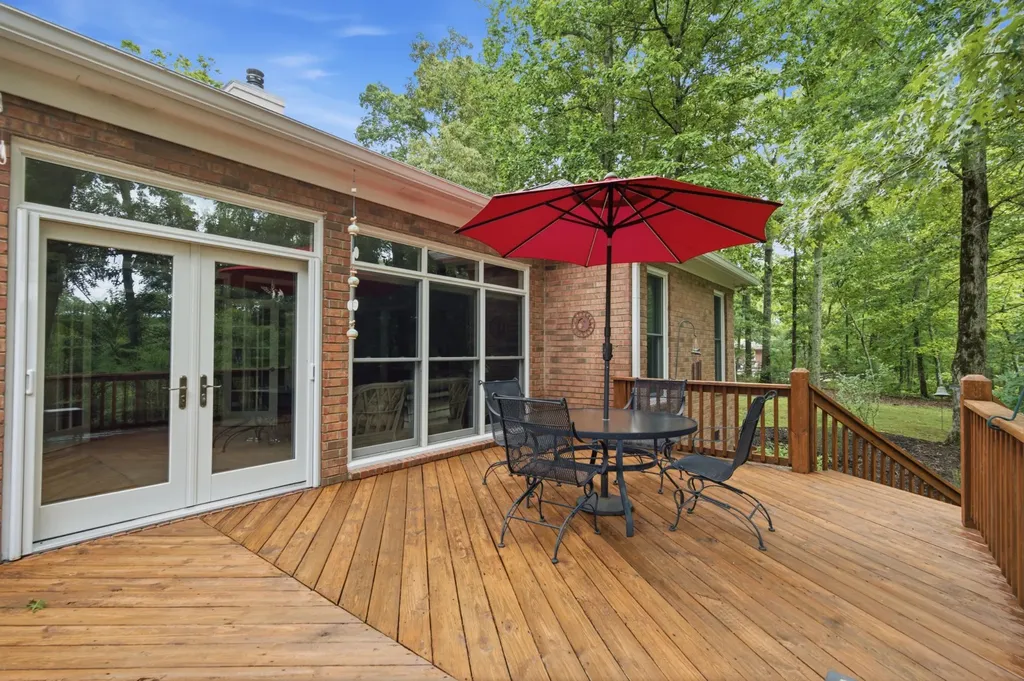 105 Fox Hunt Point Nashville TN 37221