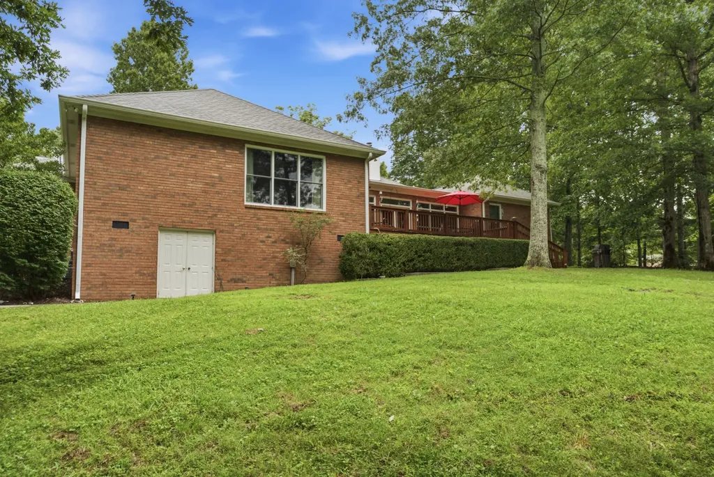 105 Fox Hunt Point Nashville TN 37221