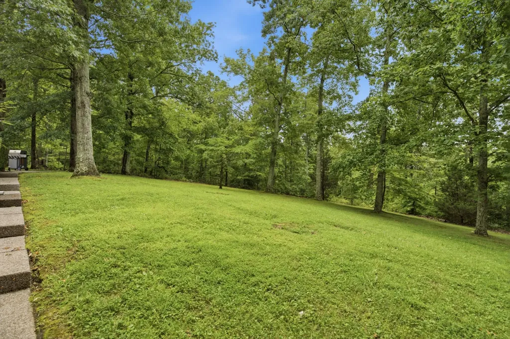 105 Fox Hunt Point Nashville TN 37221