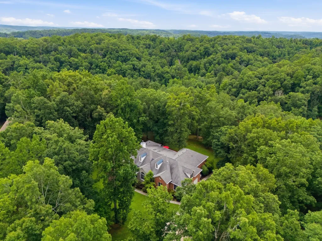 105 Fox Hunt Point Nashville TN 37221