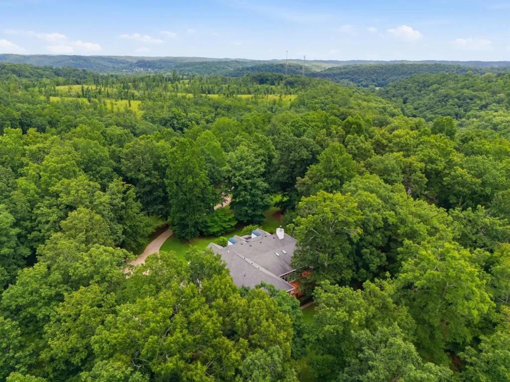 105 Fox Hunt Point Nashville TN 37221