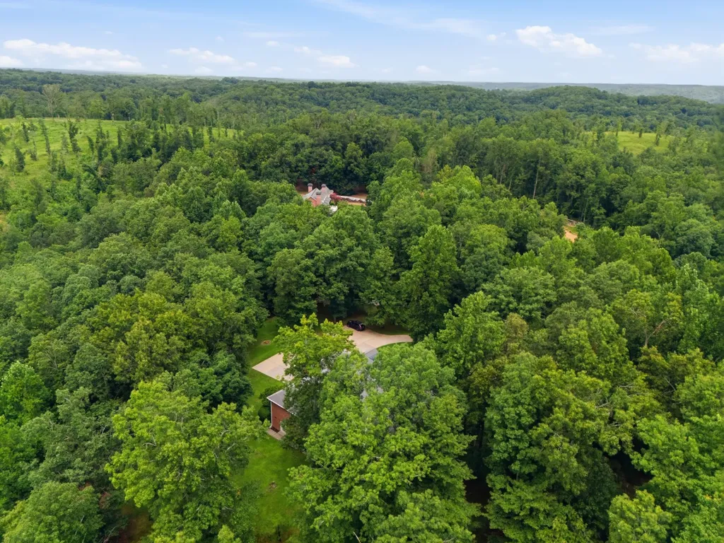 105 Fox Hunt Point Nashville TN 37221
