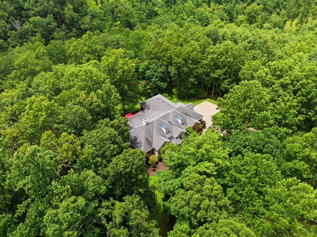 105 Fox Hunt Point Nashville TN 37221