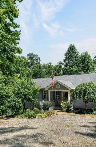 45 Point Place Monterey TN 38574