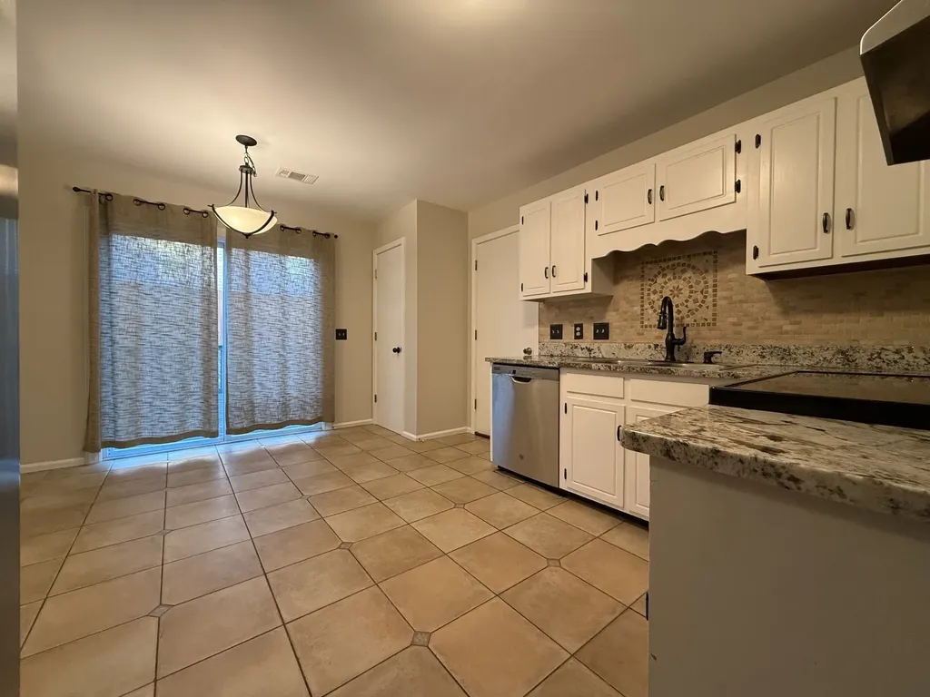 5801 Labrador Lane Antioch TN 37013