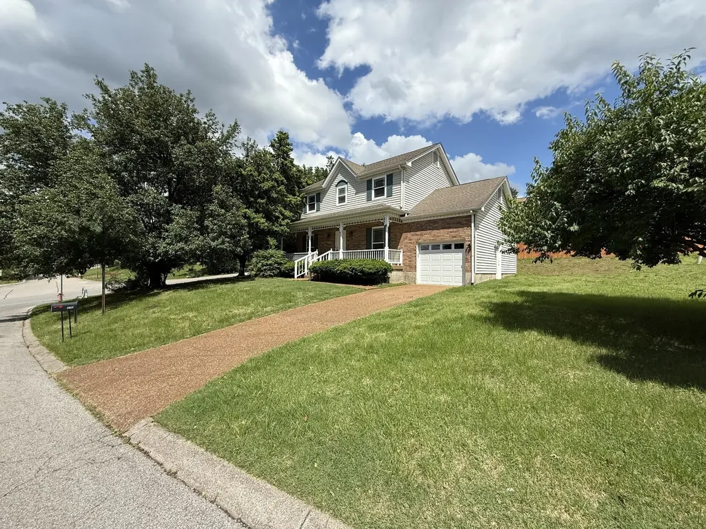 5801 Labrador Lane Antioch TN 37013