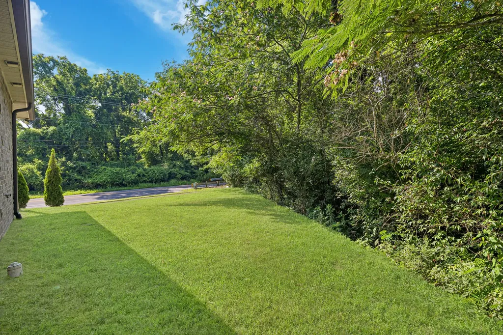 5150 Myra Drive Hermitage TN 37076