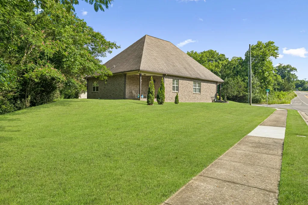 5150 Myra Drive Hermitage TN 37076