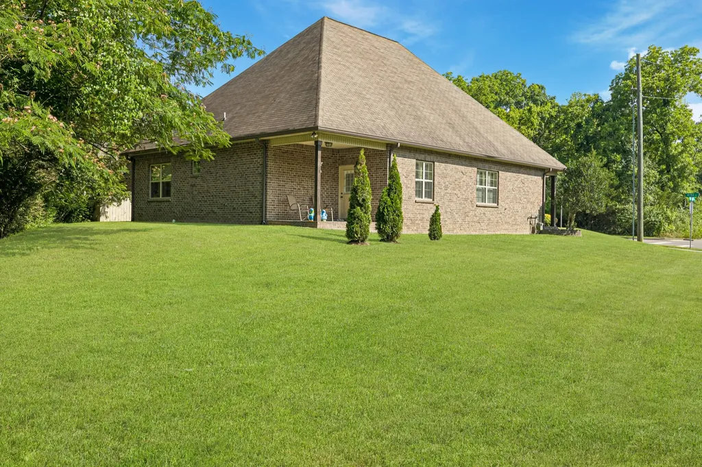 5150 Myra Drive Hermitage TN 37076