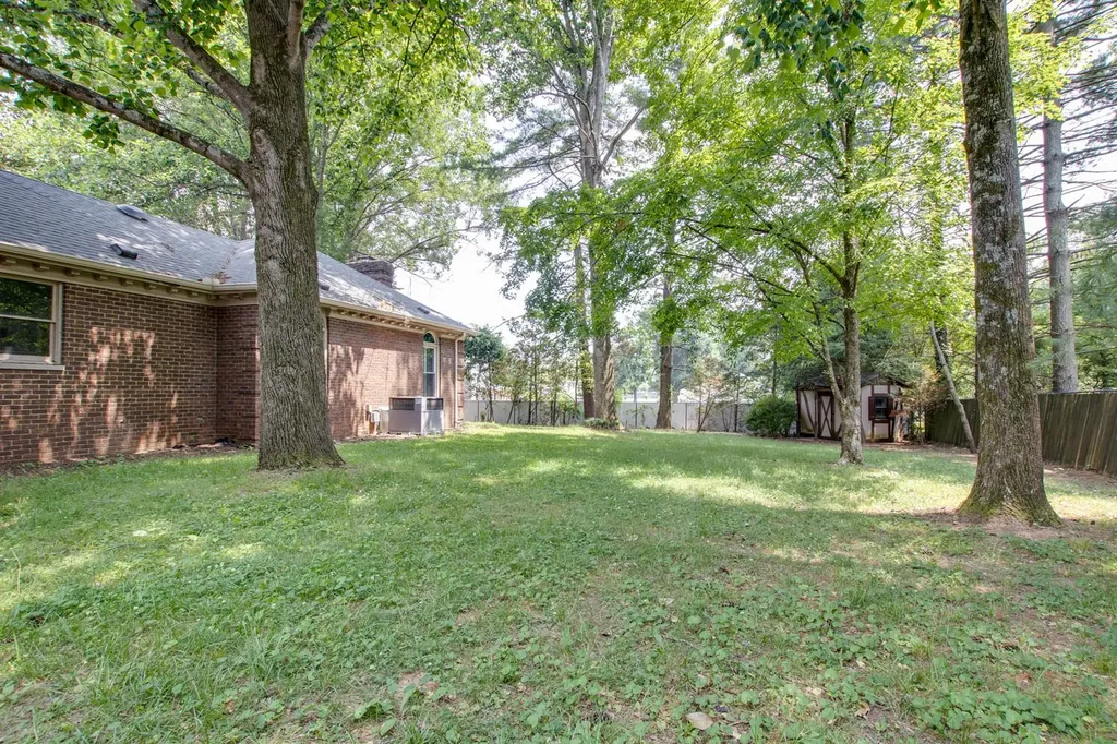 1306 SE Broad Street Murfreesboro TN 37130
