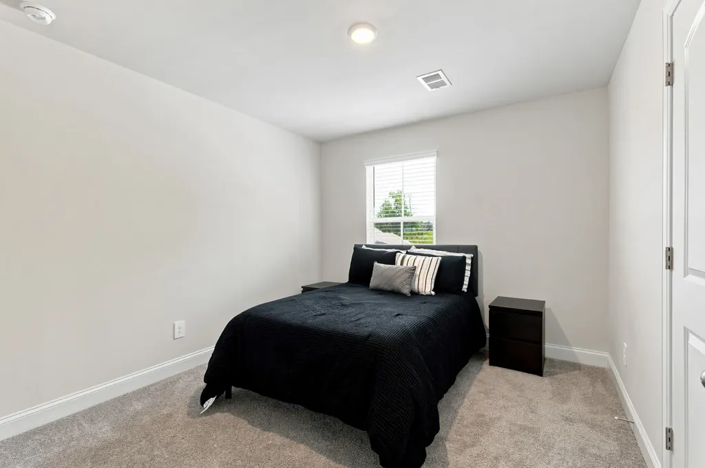1704 Flora Grove Hermitage TN 37076
