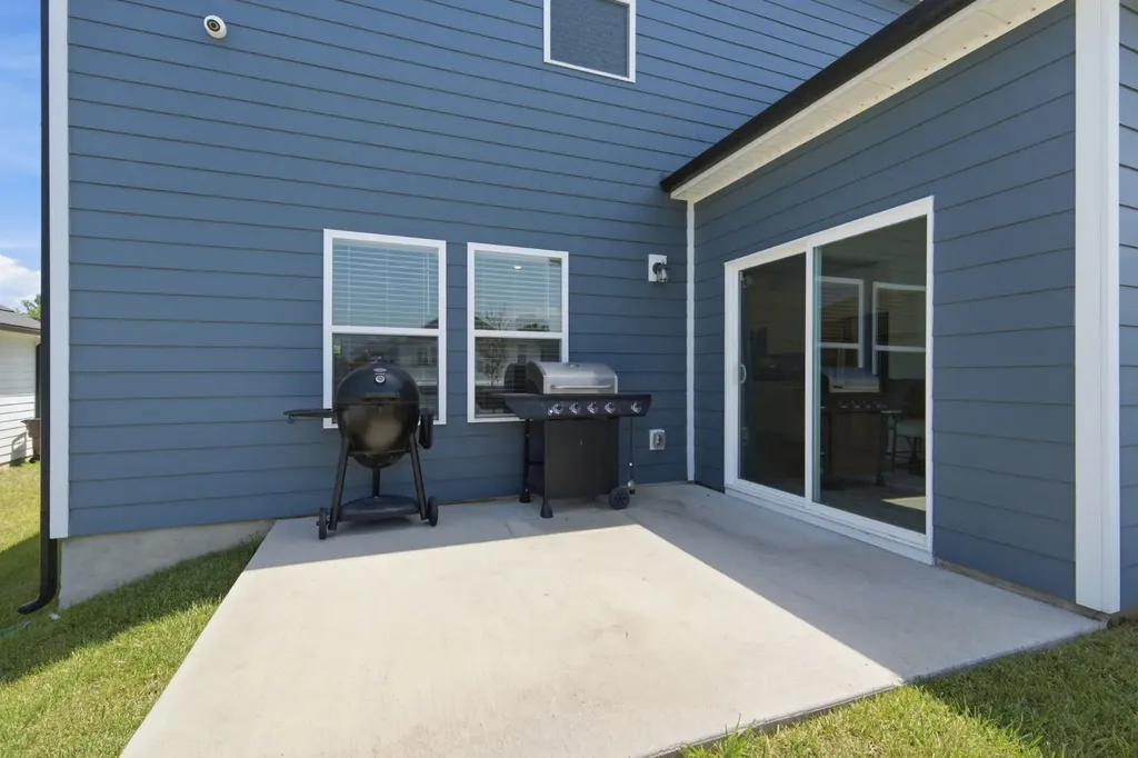 1704 Flora Grove Hermitage TN 37076