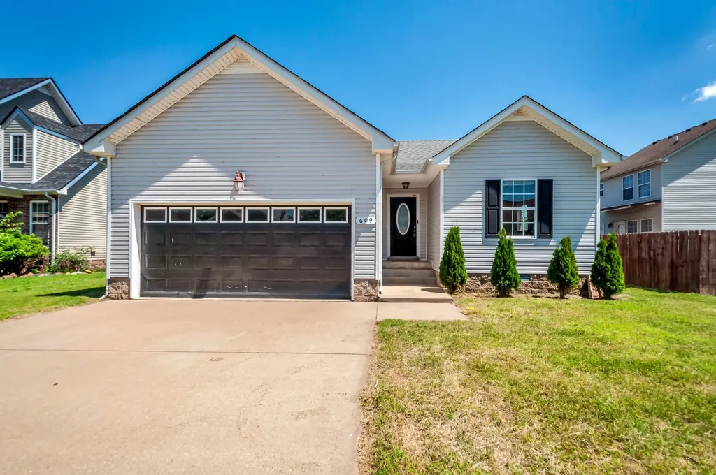 609 S Cavalcade Circle Oak Grove KY 42262