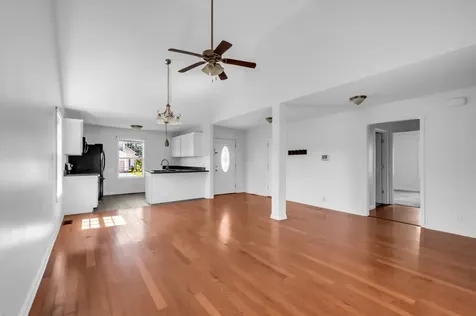 609 S Cavalcade Circle Oak Grove KY 42262