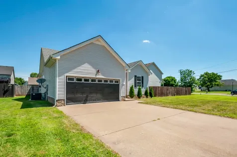 609 S Cavalcade Circle Oak Grove KY 42262