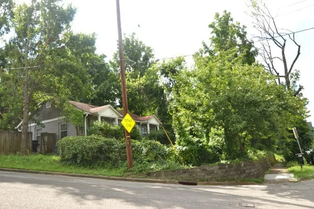 405 32nd Ave, S Nashville TN 37212