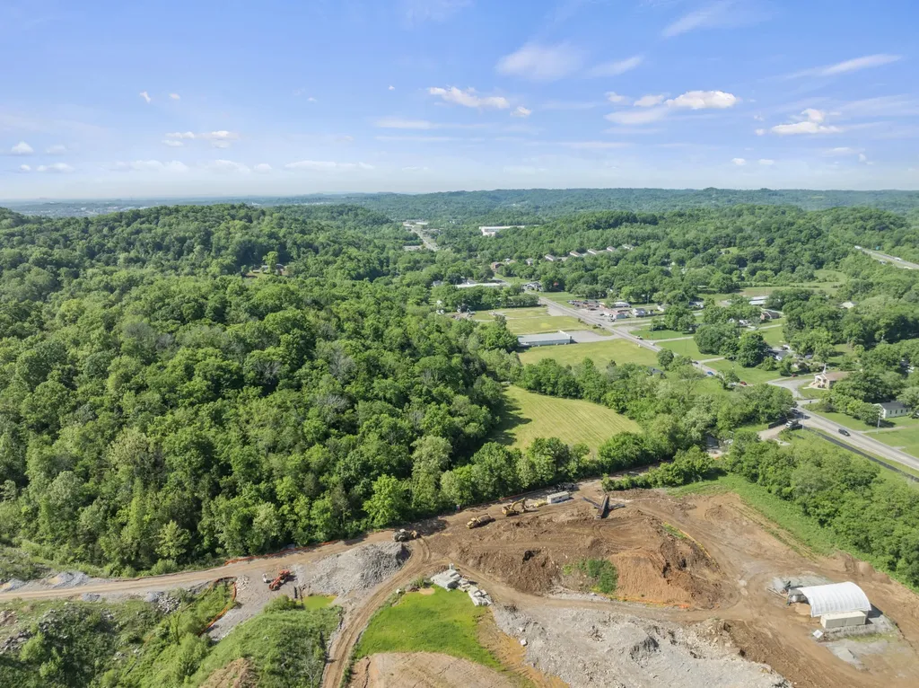 1135 Louisville Highway Goodlettsville TN 37072