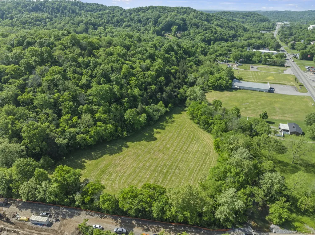 1135 Louisville Highway Goodlettsville TN 37072