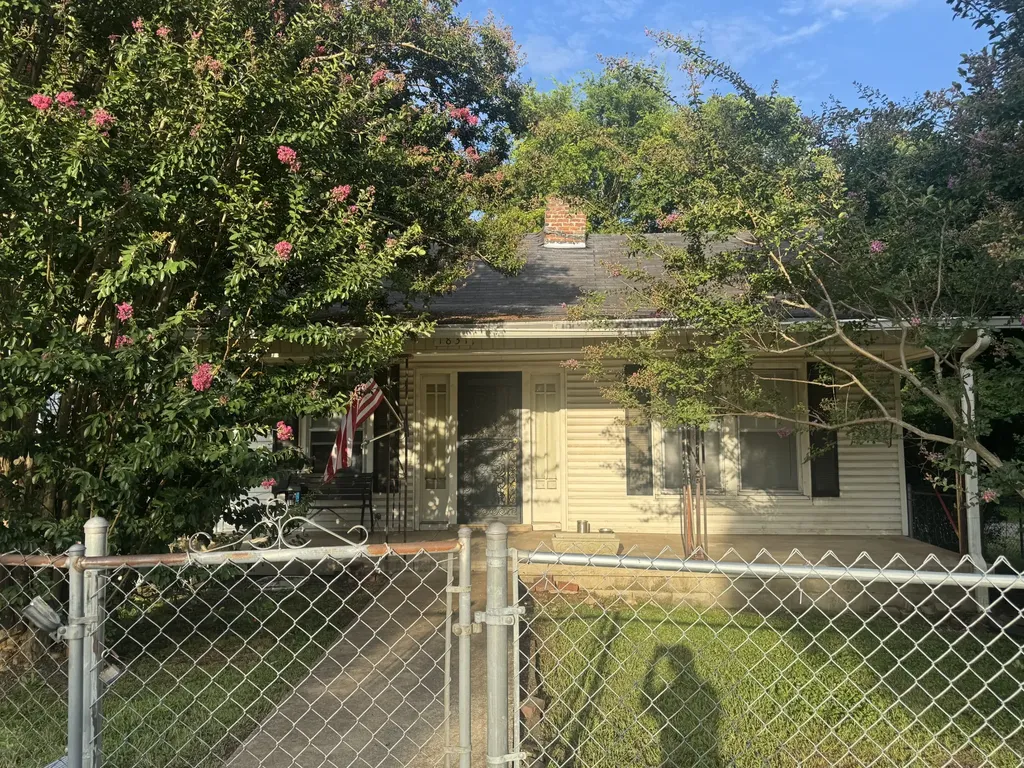 1831 S Main Street Columbia TN 38401