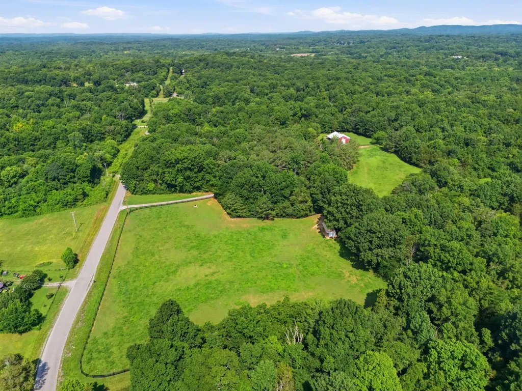 3607 Tom Littlejohn Road Columbia TN 38401