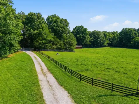 3607 Tom Littlejohn Road Columbia TN 38401