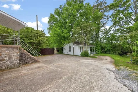 240 Lanier Drive Madison TN 37115