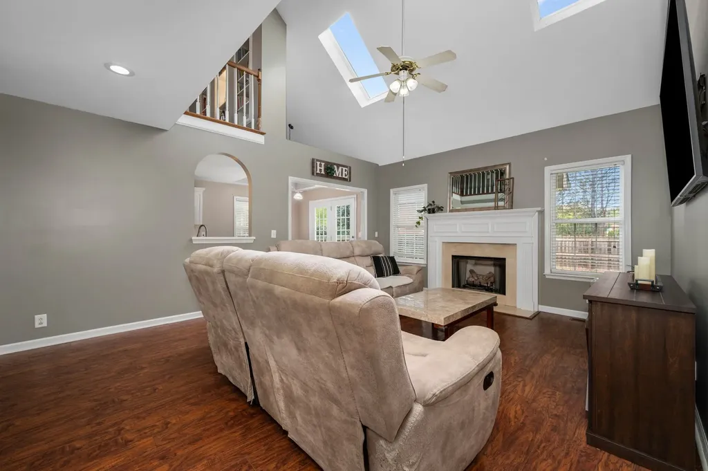 215 Black Bear Trail Murfreesboro TN 37127
