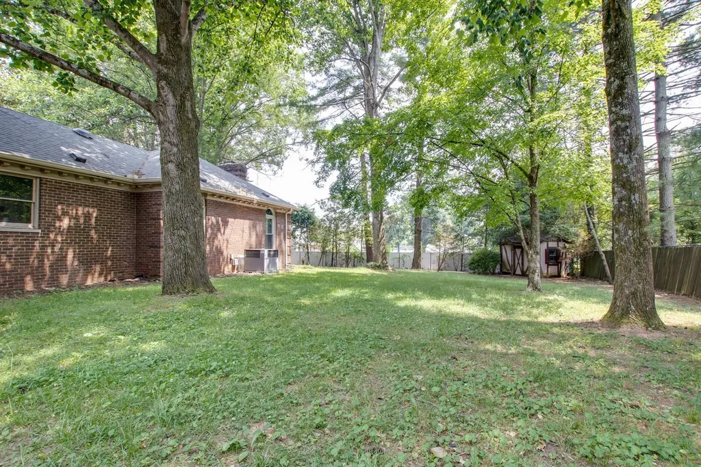1306 SE Broad Street Murfreesboro TN 37130