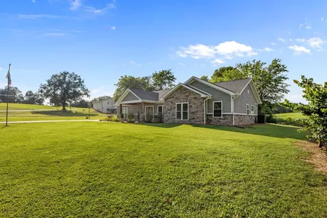 8754 Old State Route 1 New Johnsonville TN 37134