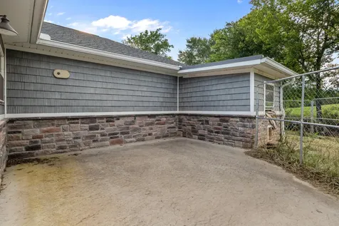 8754 Old State Route 1 New Johnsonville TN 37134