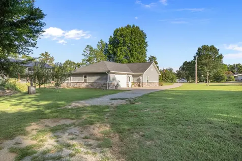 8754 Old State Route 1 New Johnsonville TN 37134