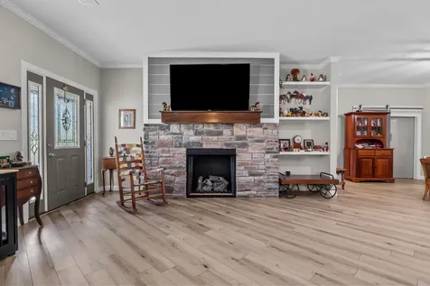 8754 Old State Route 1 New Johnsonville TN 37134