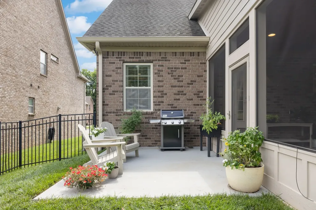 8033 Fenwick Lane Spring Hill TN 37174
