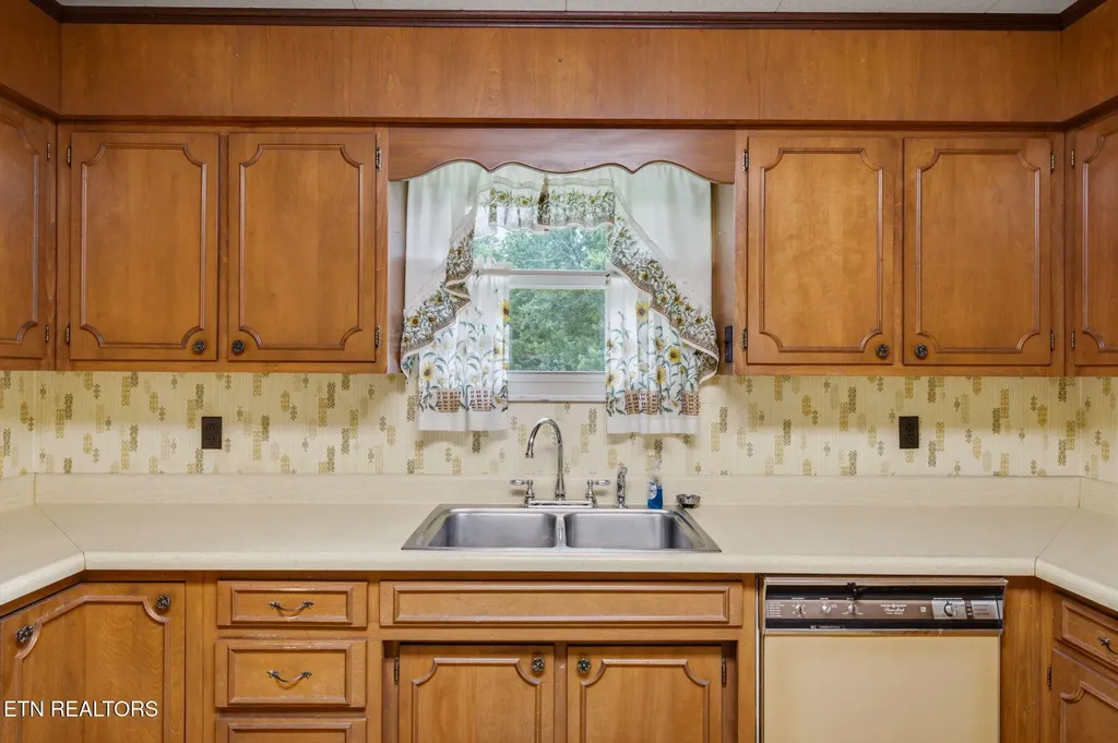 2866 Williams Ferry Road Lenoir City TN 37771