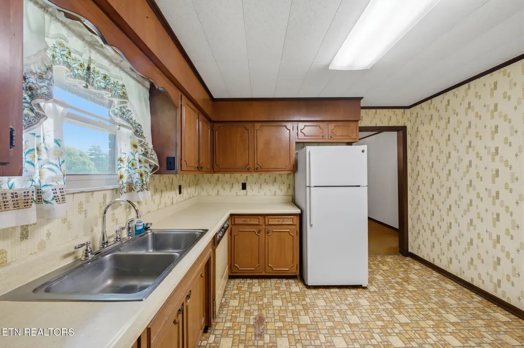2866 Williams Ferry Road Lenoir City TN 37771