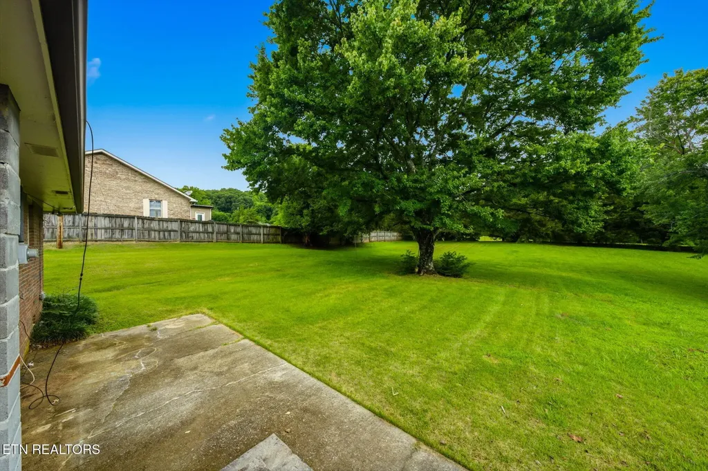 2866 Williams Ferry Road Lenoir City TN 37771
