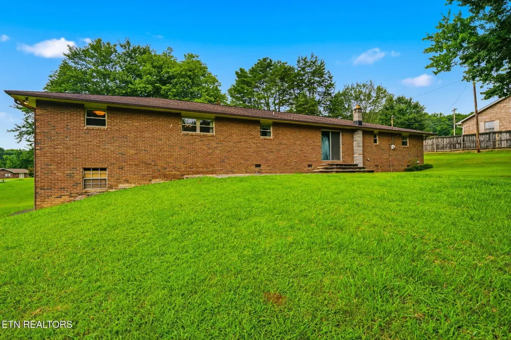 2866 Williams Ferry Road Lenoir City TN 37771
