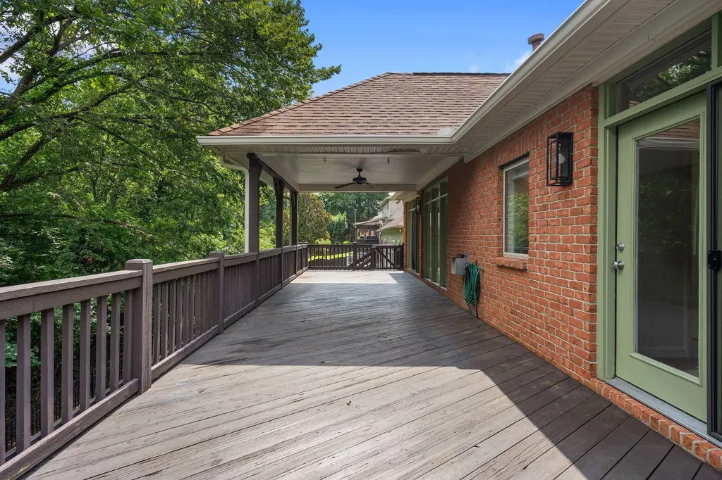 4848 Peninsula Pointe Drive Hermitage TN 37076