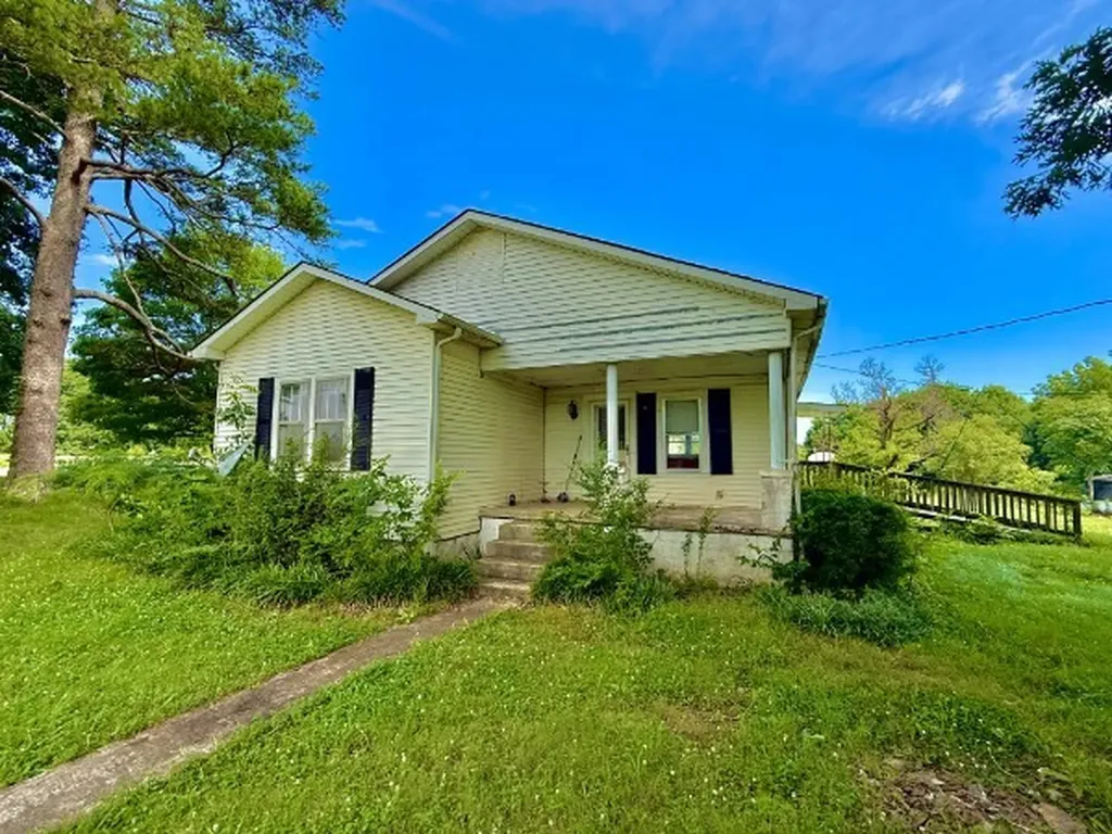 560 State Line Road Loretto TN 38469