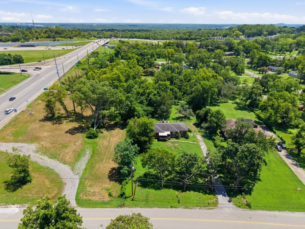 103 Port Drive Madison TN 37115