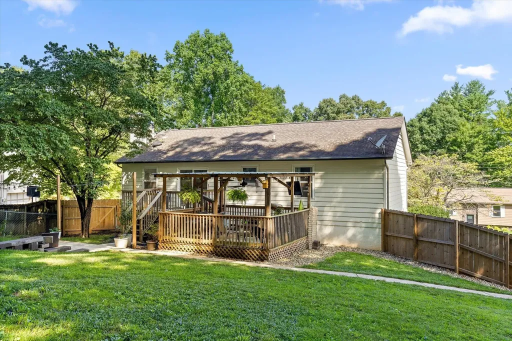 5974 Westmere Drive Knoxville TN 37909