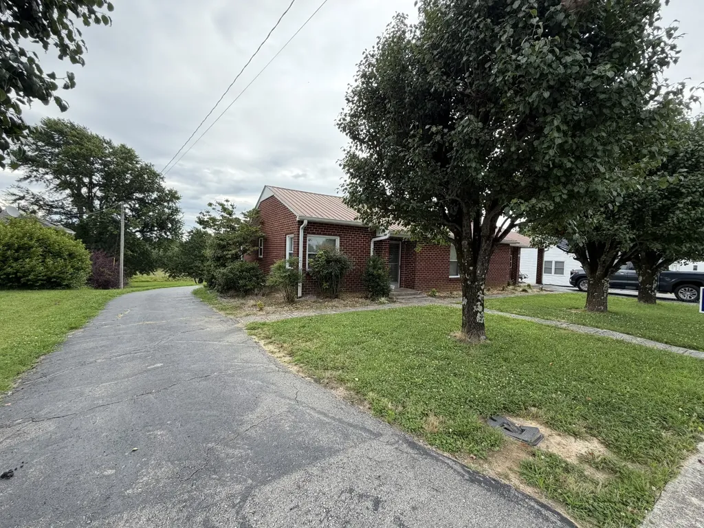266 Sparta Street Spencer TN 38585