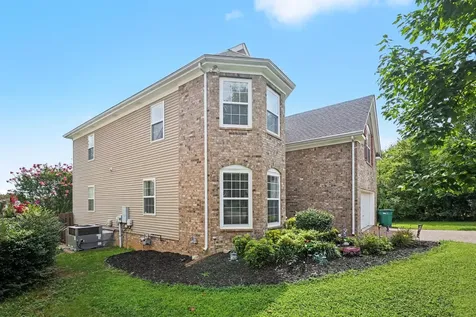 1324 Saybrook Crossing Thompsons Station TN 37179