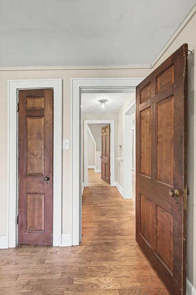 1718 Green Hills Drive Nashville TN 37215
