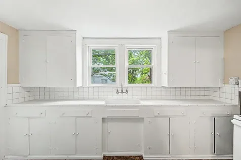 1718 Green Hills Drive Nashville TN 37215