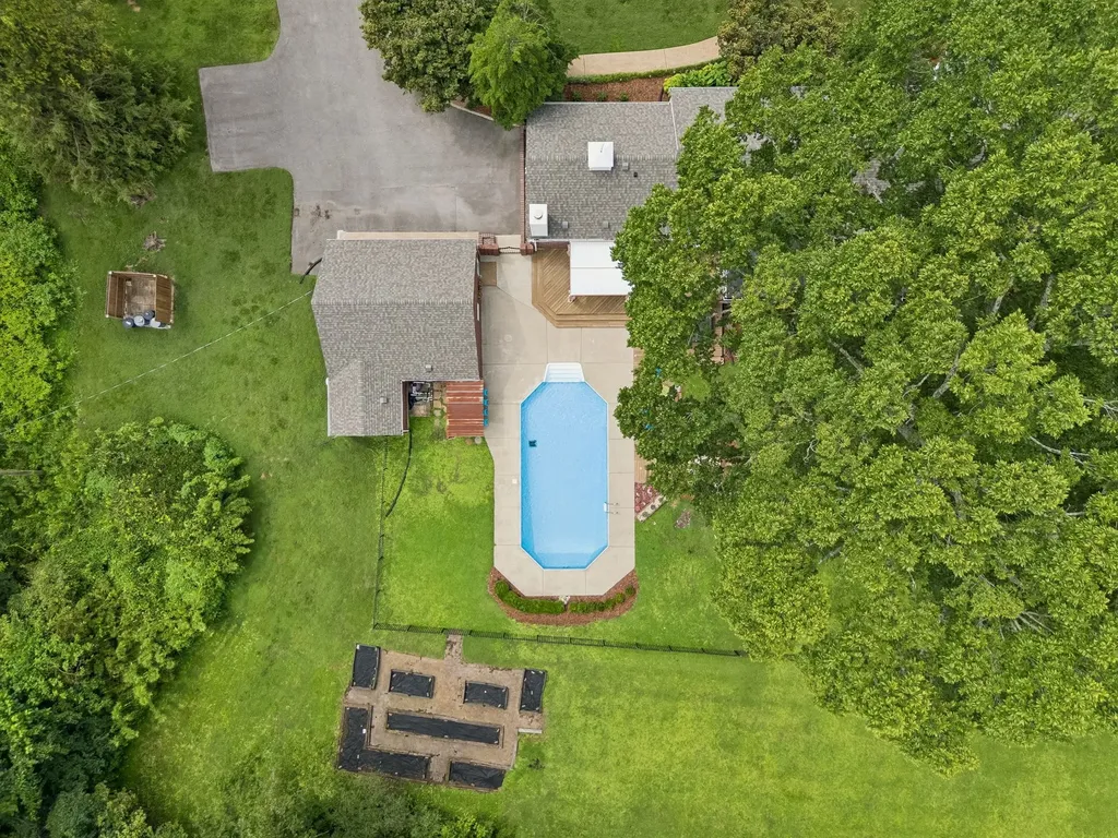 4000 Crestridge Drive Nashville TN 37204