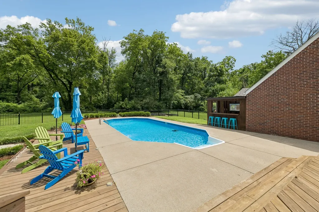 4000 Crestridge Drive Nashville TN 37204