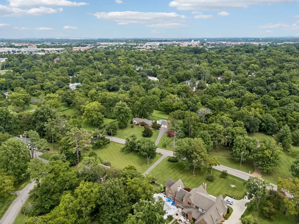 4000 Crestridge Drive Nashville TN 37204