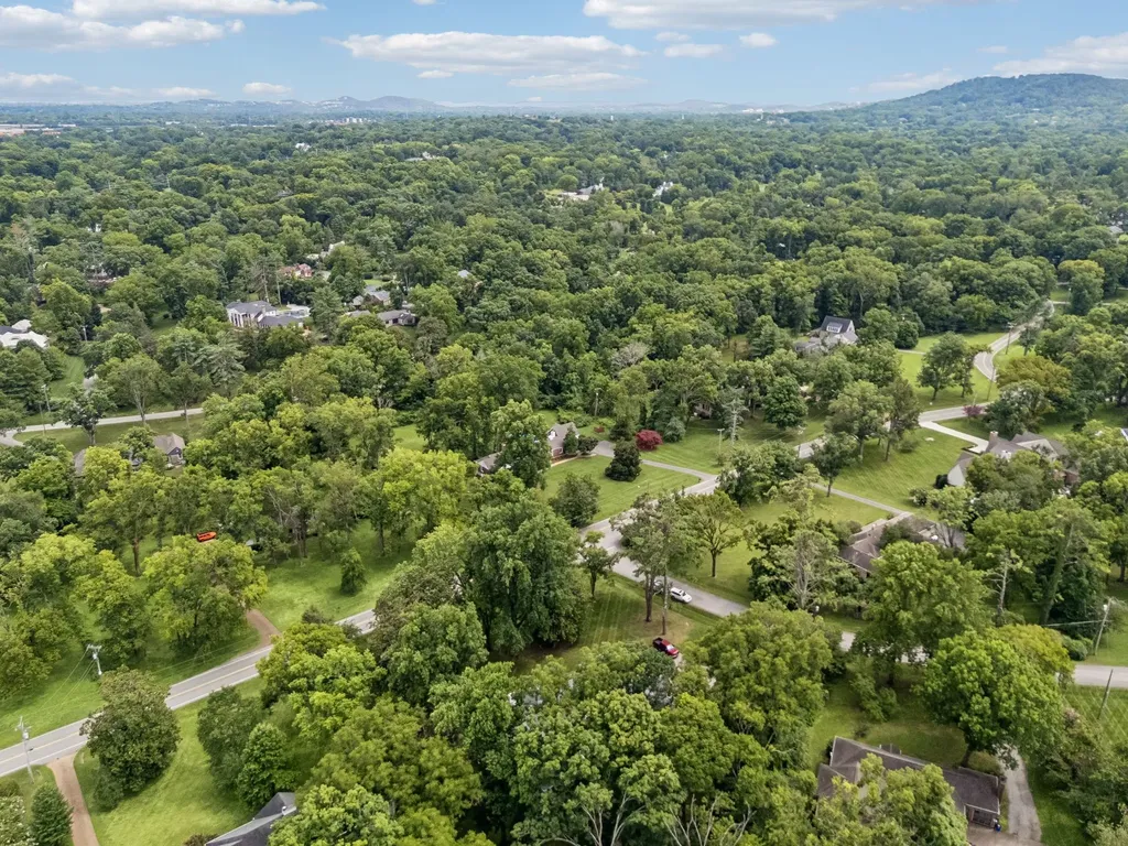 4000 Crestridge Drive Nashville TN 37204